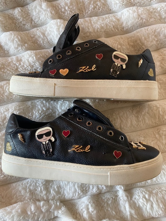 Karl Lagerfeld Shoes - Karl Lagerfeld Paris Women’s Cate Black Leather Enamel Pin / Charm Platform Snea